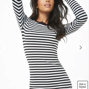 Black and white long sleeve dress
